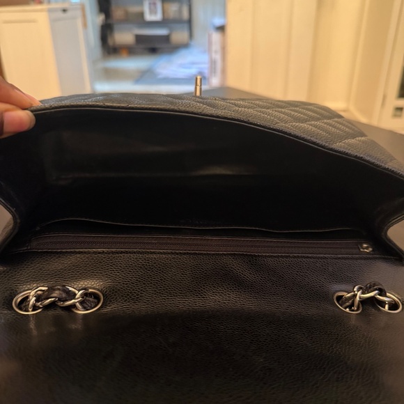 CHANEL Jumbo Single Flap Bag – Black Caviar Leather Quilted with Silver Hardware - Picture 6 of 9